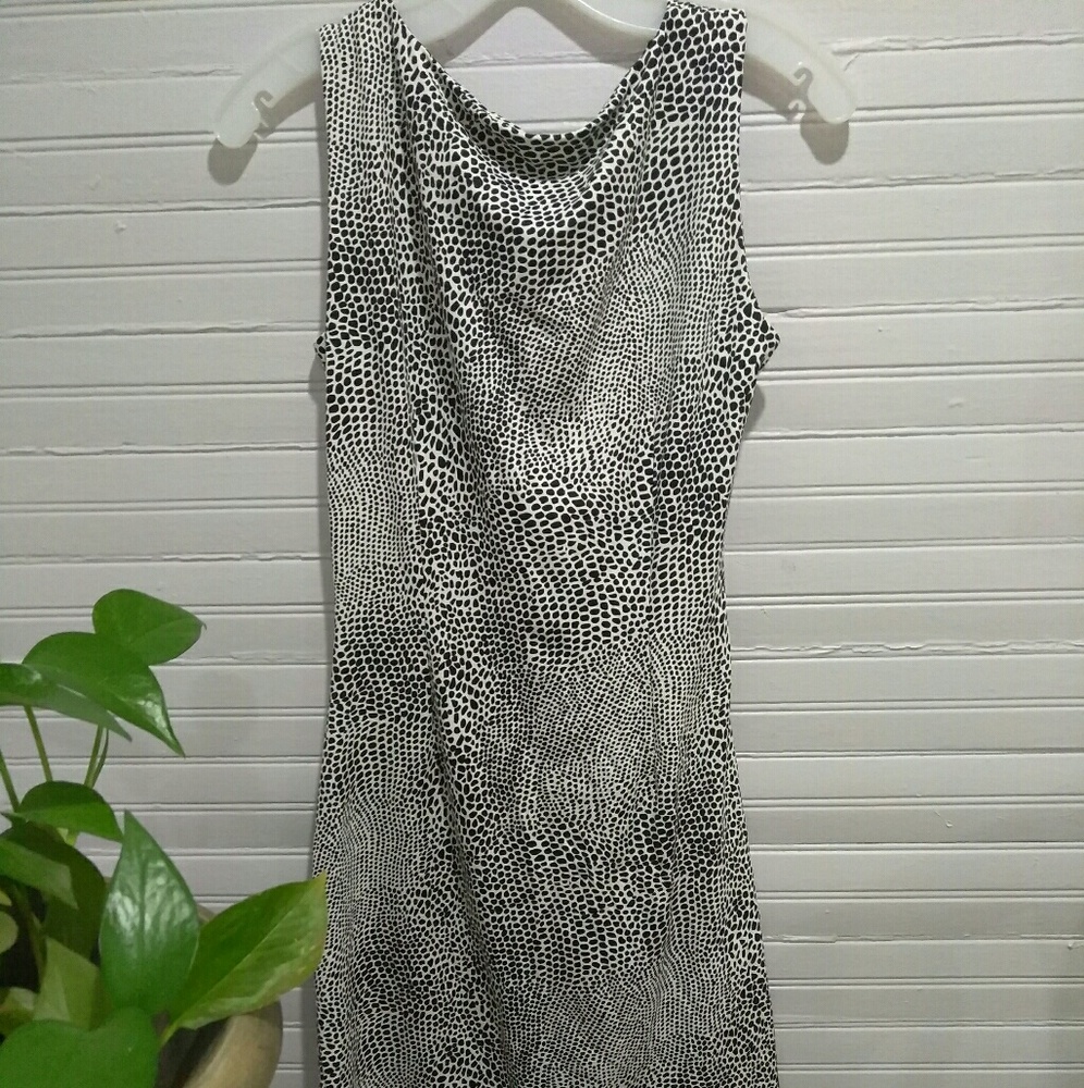 J.McLauglin pleated waist dress